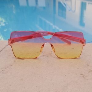 Novelty Sunglasses w/Gradient Pink/Ylw Lenses